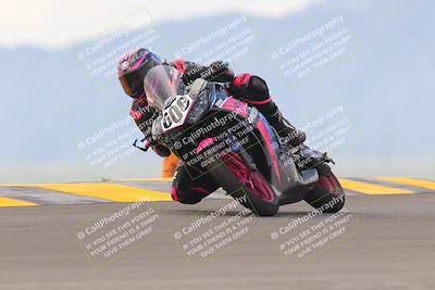 media/Sep-11-2022-SoCal Trackdays (Sun) [[81b7e951af]]/Turn 9 (930am)/